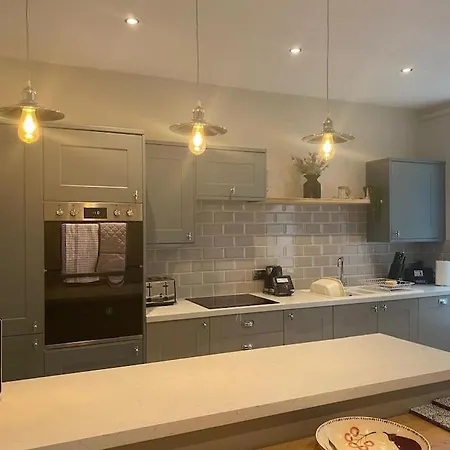 Ash Holiday home